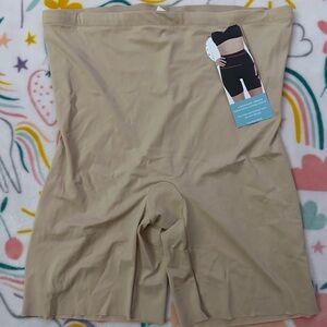 Assets by Spanxs‎ Women's Tan Shapewear Shorts